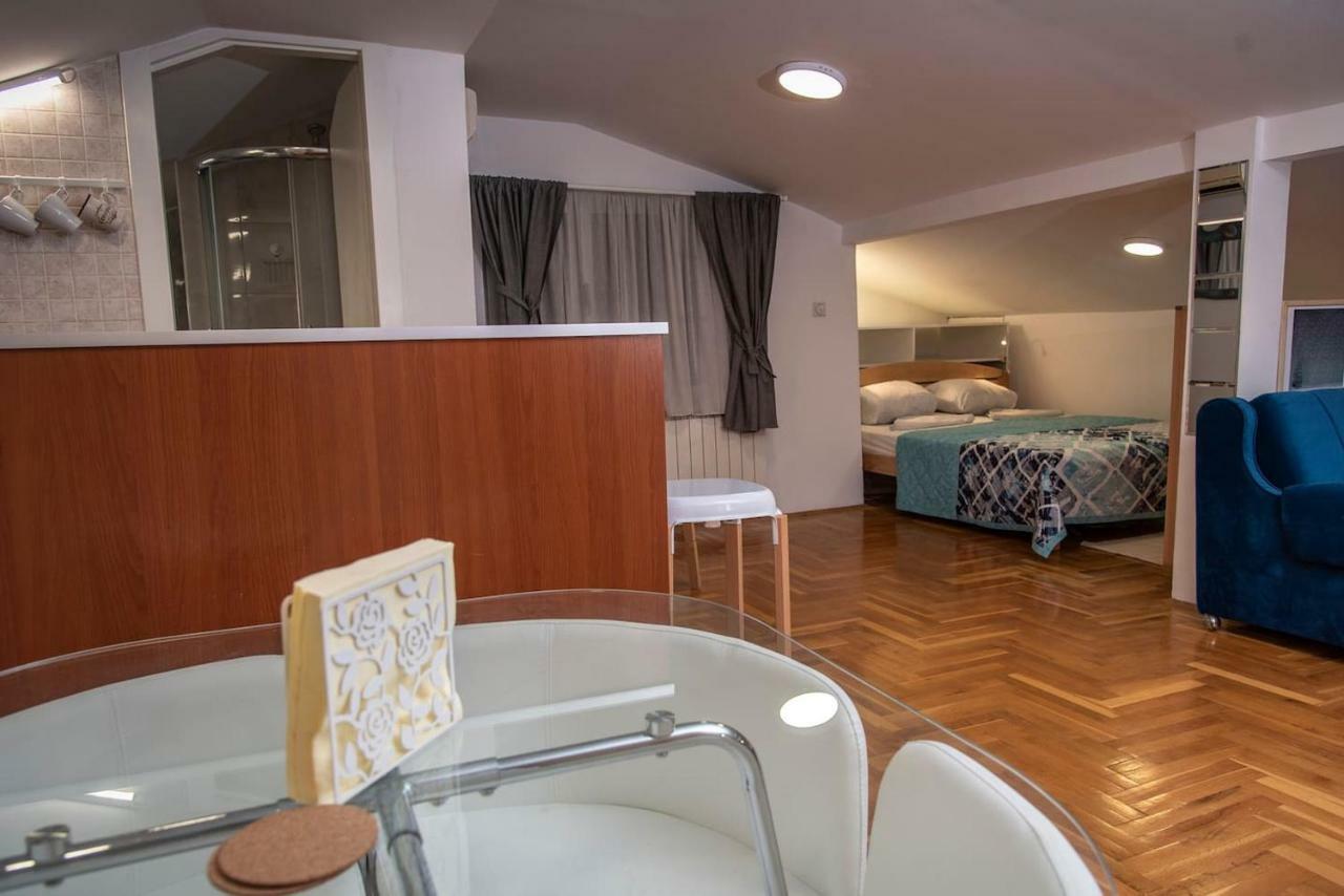 Piccolo Studio Belgrade,Crveni Krst Экстерьер фото